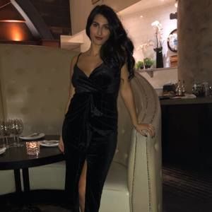 Meet your Posher, Julia